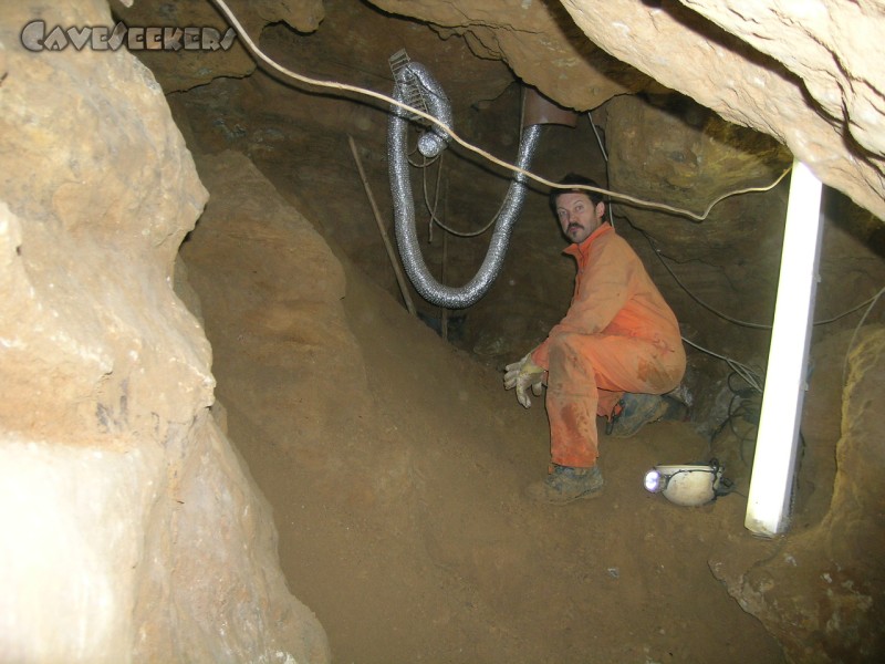 Randdesacker Erdfall: Großhöhlensystem: Helmfreie Zone.