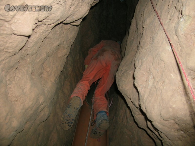 Randdesacker Erdfall: Rumhängen im Erdfall.