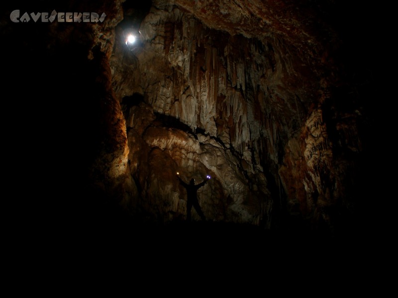 Rebceva jama: Einwinken Herrn Seeleitners. Einfach nur dem Seil nach unten folgen kann schließlich jeder.