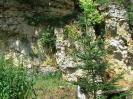 Rostnagelhöhle - Noch mehr Steinbruch. Man beachte den kleinen Baum im Vordergrund.