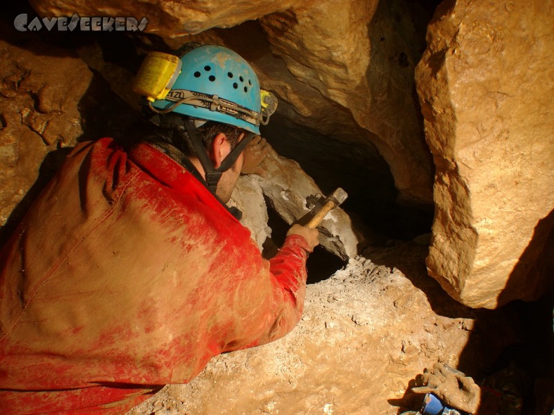 Rostnagelhöhle: An Anfang ist der Spaltkeil.