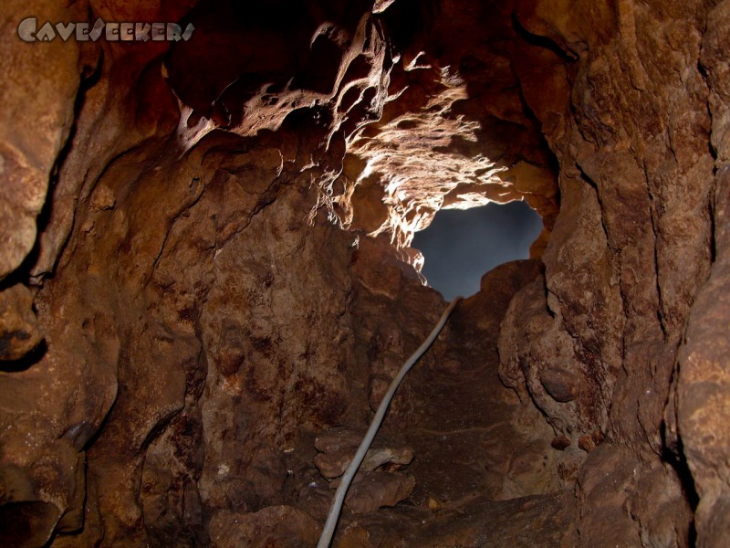 Rostnagelhöhle: Kabelschacht