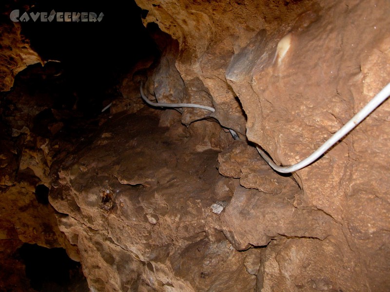 Rostnagelhöhle: Kabeleckfuhrung