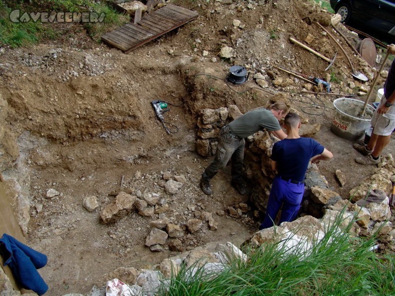 Rostnagelhöhle: Mauern.