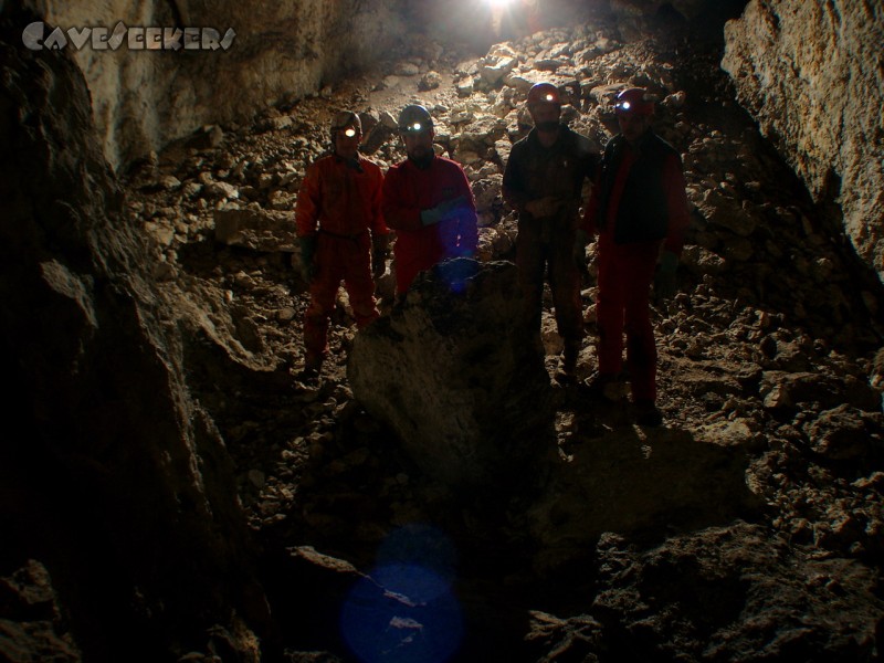 Saugartenhöhle: Wer ist der, der da steht, als ob er in die Hose geschissen hätte? Oder vielleicht auch hat?