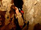 Schleifsteinhöhle - Zu erwähnen vergessen: Nicht nur scharfkantig, nein auch eng.