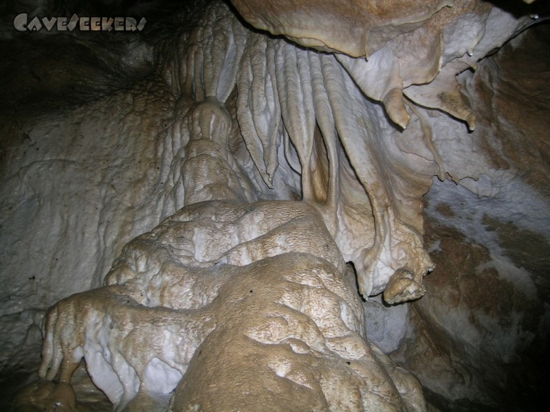 Schlüssellochhöhle: ... und hier ...