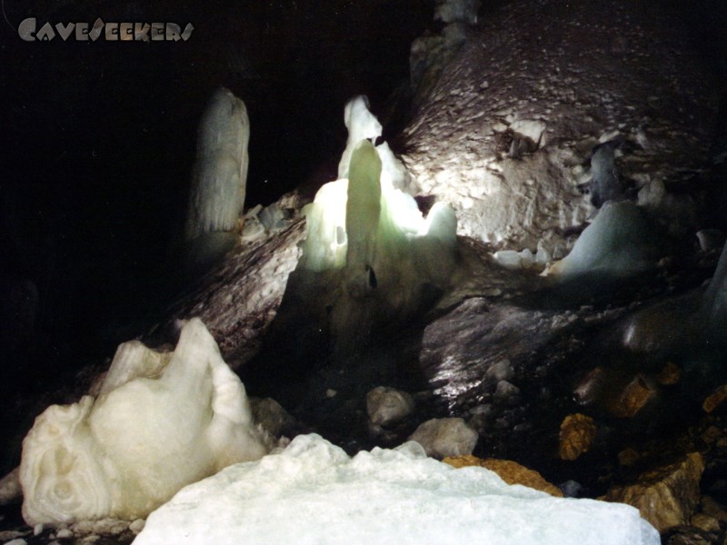 Schwarzmooskogel Eishöhle: Blick gegen den Schneevulkan.