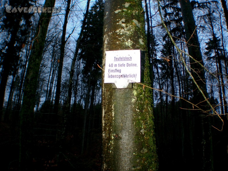 Teufelsloch: Hohlraumbeschriftung.