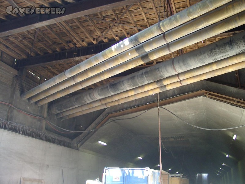 U-Bahn Nürnberg: Gasleitungen.