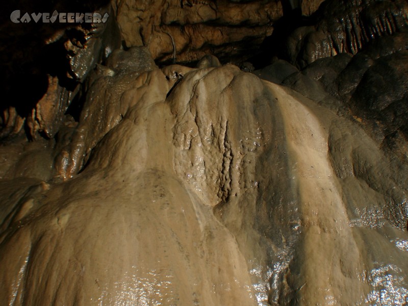 Wassergrotte: Wer die Wassergrotte nicht findet, kann dies genauso auch im Großmeinfelder Windloch begutachten.