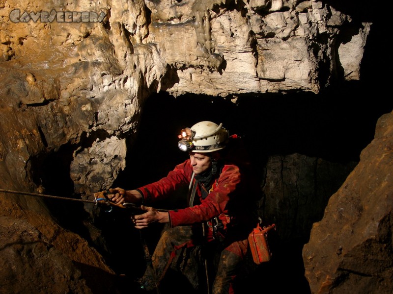 Windloch Großmeinfeld: CaveSeeker beim Ausstieg - wir sind die Besten.