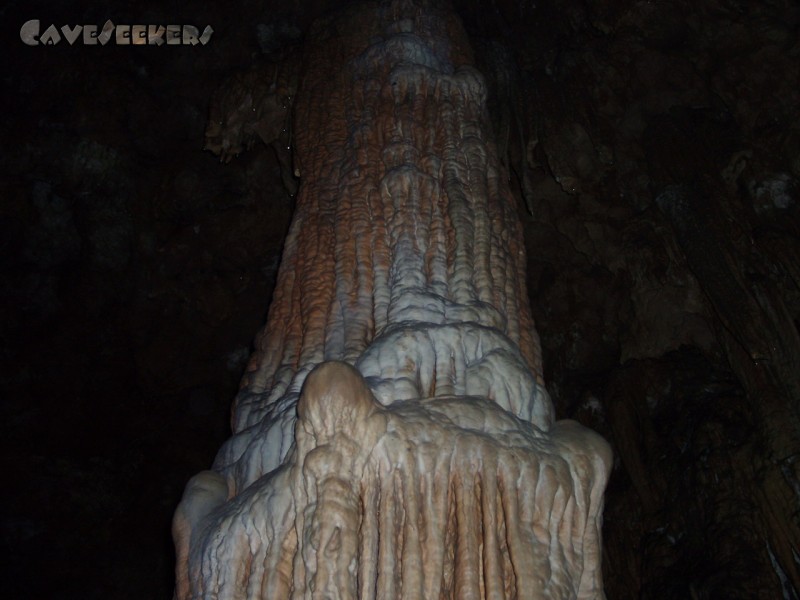 Zoolithenhöhle: Nicht ganz so groß wie der Kölner Dom, aber ähnlich der Sebalduskirche in Nürnberg.